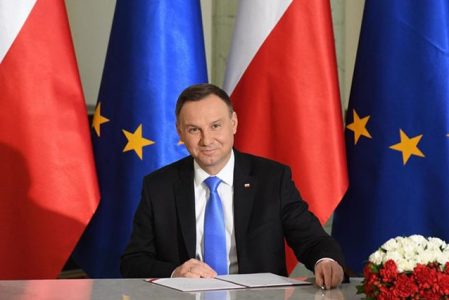 Prezydent Andrzej Duda podpisał ustawę o zmianie ustawy o zaopatrzeniu emerytalnym funkcjonariuszy.